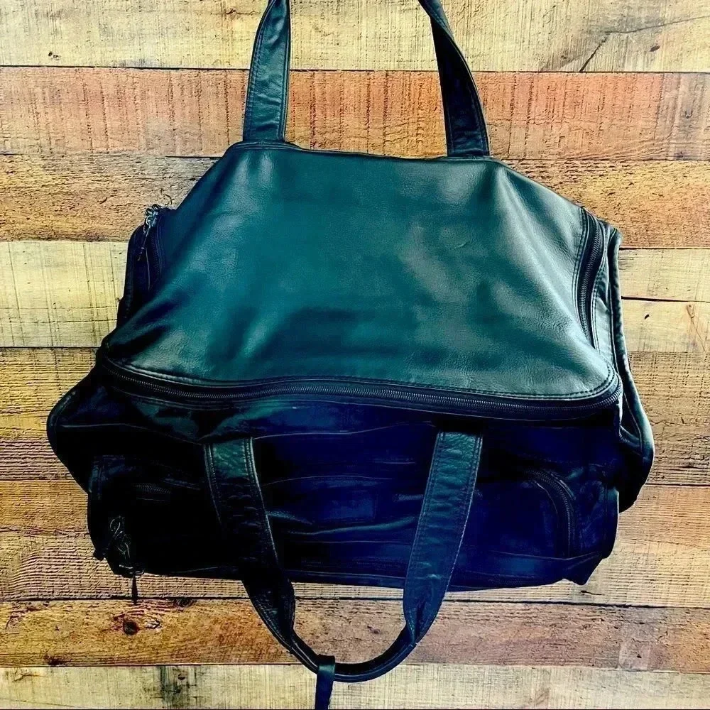 Tumi VTE Leather Carryall Overnight/Weekender/Duffle Bag W Locks